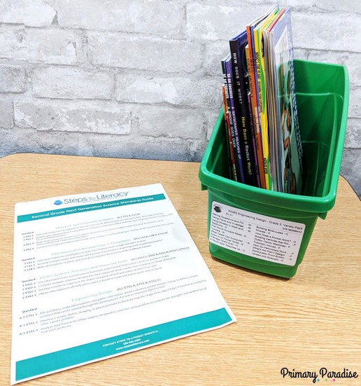 NGSS science standards for elementary students: learn some easy ways to incorporate science into your literacy instruction with these fantastic book collections from Steps to Literacy