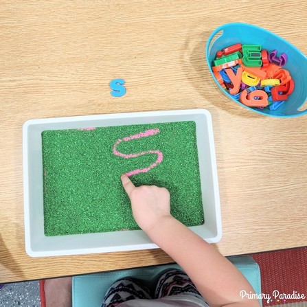 DIY Sand Trays- a perfect guided reading, small group tool for working on words! Use cheap supplies from the Dollar Tree to create these hands on sand trays- salt trays, or rice trays