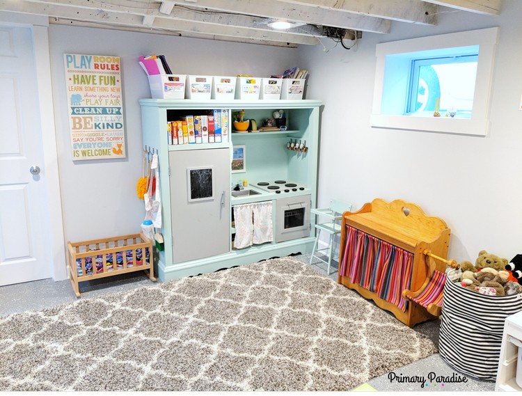 Basement playroom ideas that inspire imaginative play for toddlers, pre-schools, and elementary age kids! 