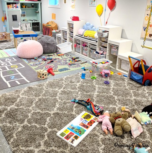 Basement playroom ideas that inspire imaginative play for toddlers, pre-schools, and elementary age kids! 