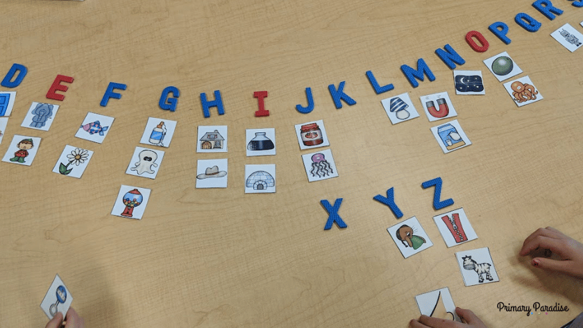 letters with pictures that match the sound underneath